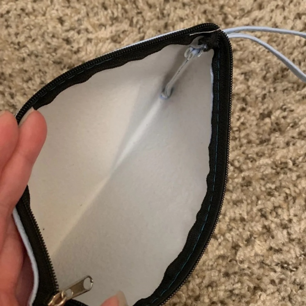 Cosmetic pouch